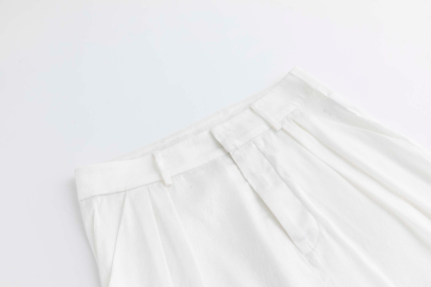 Eastern Dream - White Imitation Silk Suit