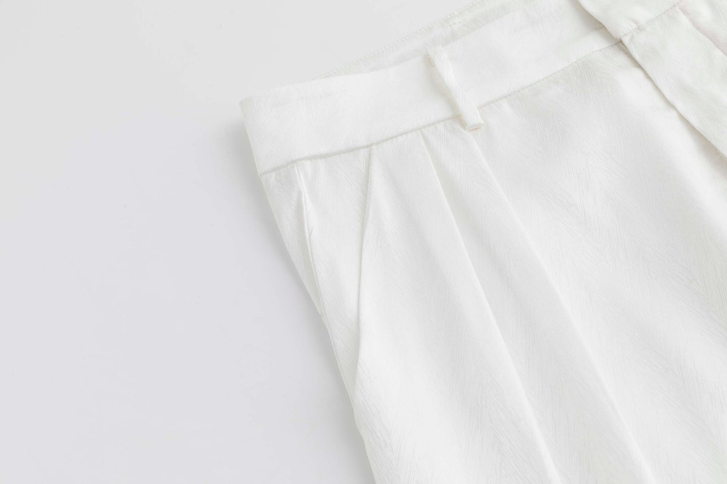Eastern Dream - White Imitation Silk Suit
