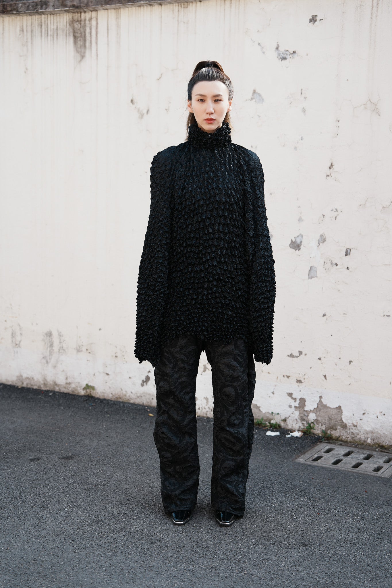 Textured oversize Knit, loose fit, Dark Avant-guard