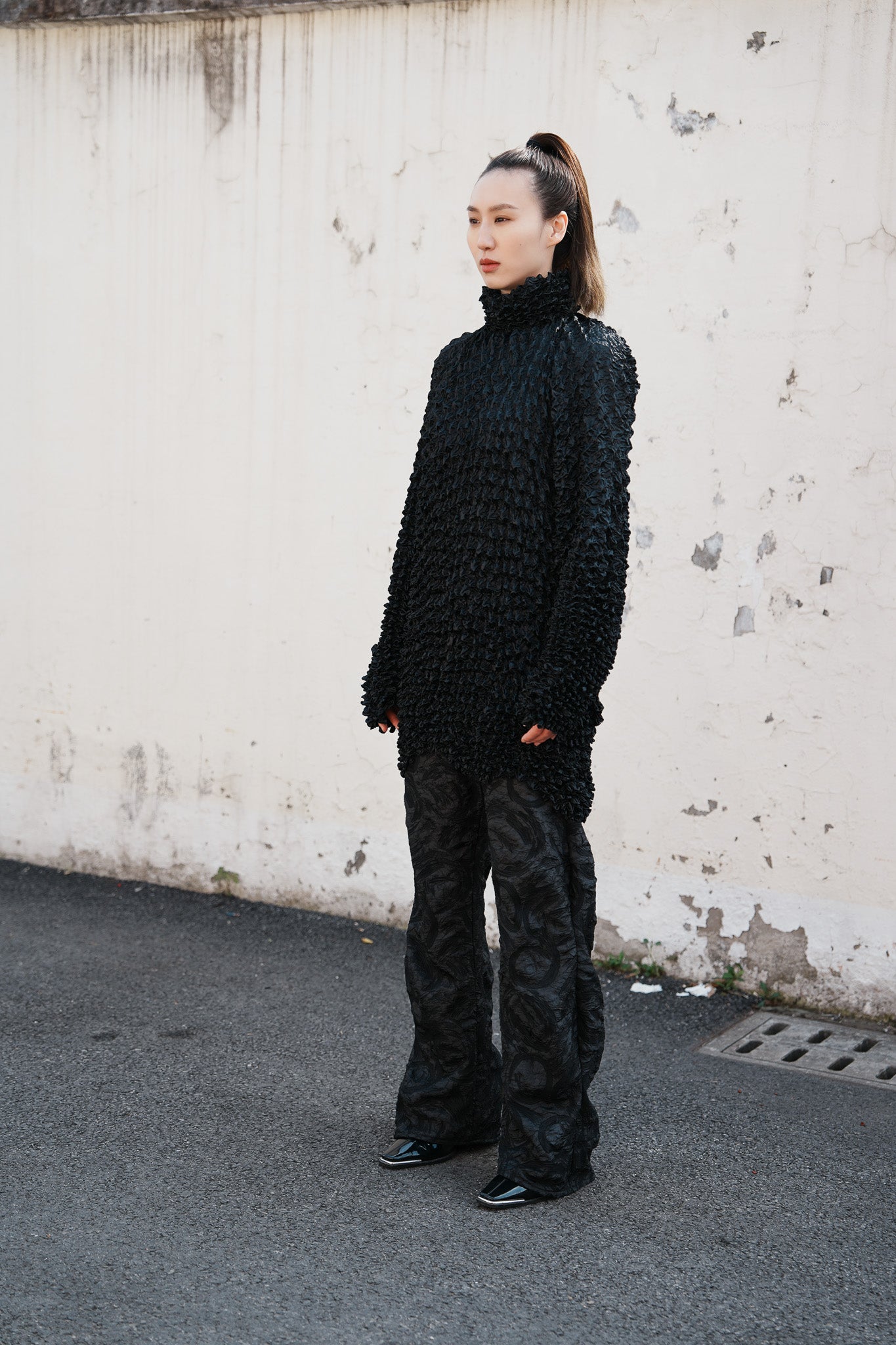 Textured oversize Knit, loose fit, Dark Avant-guard