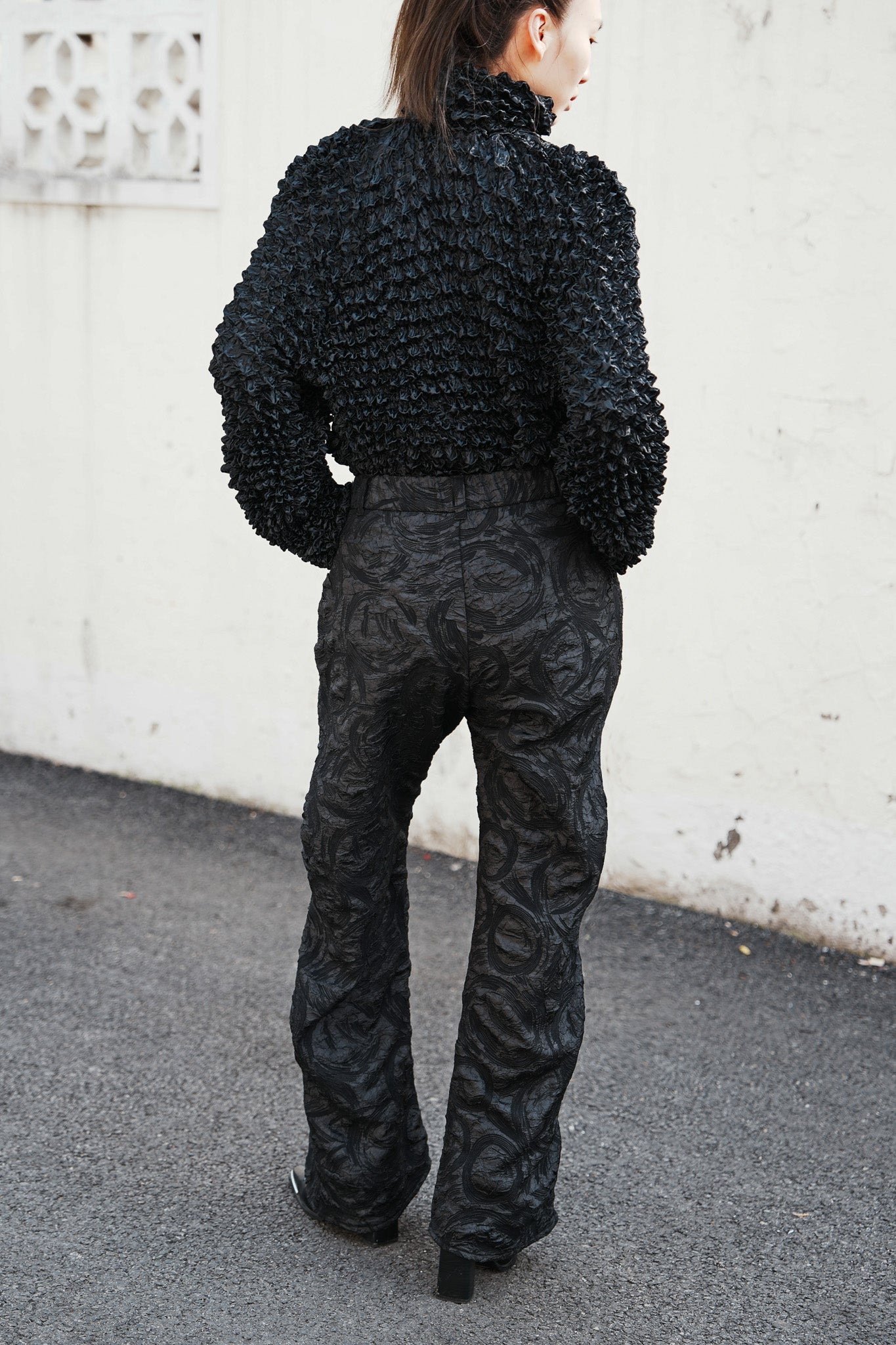 Textured oversize Knit, loose fit, Dark Avant-guard