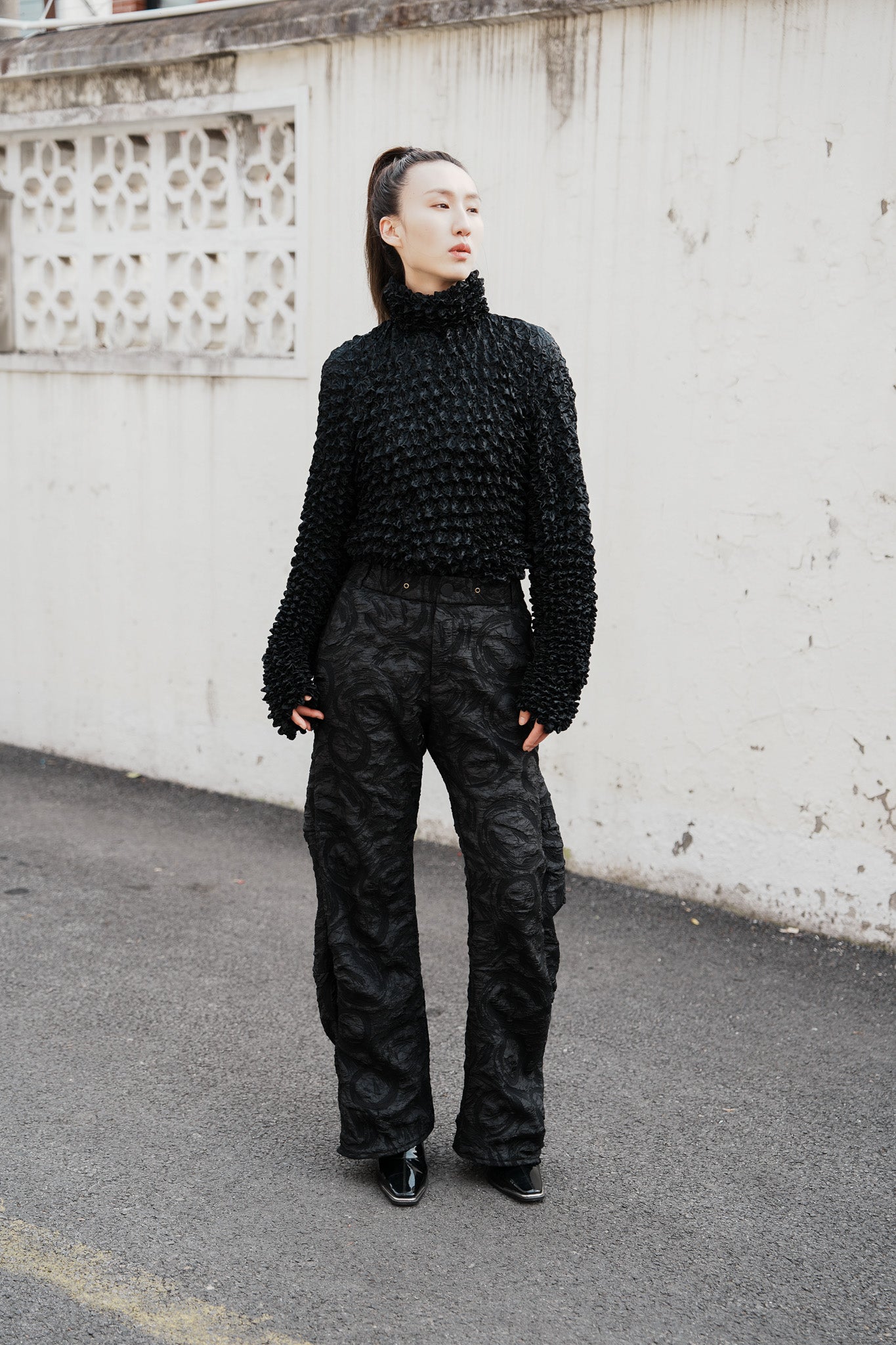 Textured oversize Knit, loose fit, Dark Avant-guard