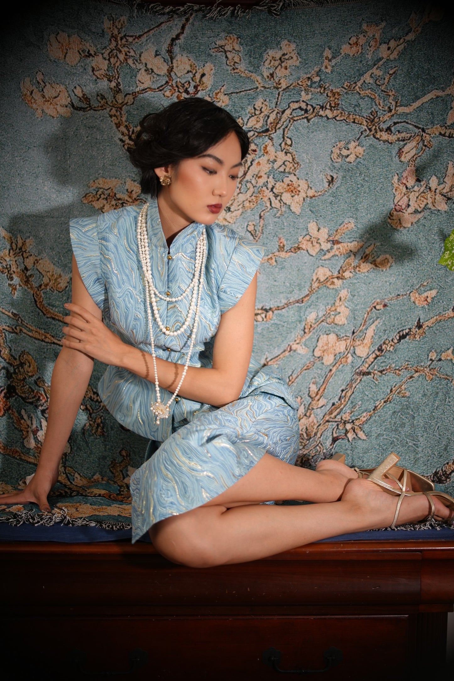 Eastern Dream – Blue Jacquard Qipao Set